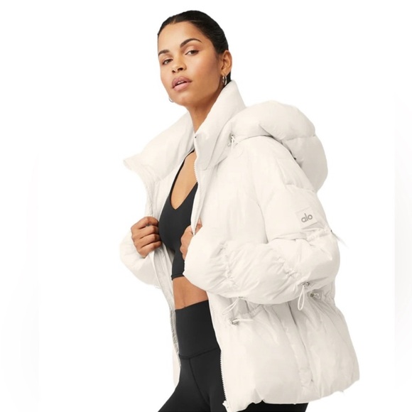 Alo Stunner white puffer jacket Sz.XXS - Picture 5 of 6